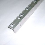 R0900 ALUMINIUM RACK STRIP 2 M PENN ELCOM