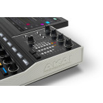 MPC XL AKAI Standalone Sampling & Sequencing Station MPC XL AKAI Standalone Sampling & Sequencing Station